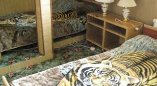 Гостиница Гостевой Дом Ким Хаус Южно-Сахалинск Бюджетный двухместный номер с 2 отдельными кроватями-1