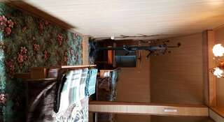 Гостиница Гостевой Дом Ким Хаус Южно-Сахалинск Бюджетный двухместный номер с 2 отдельными кроватями-8